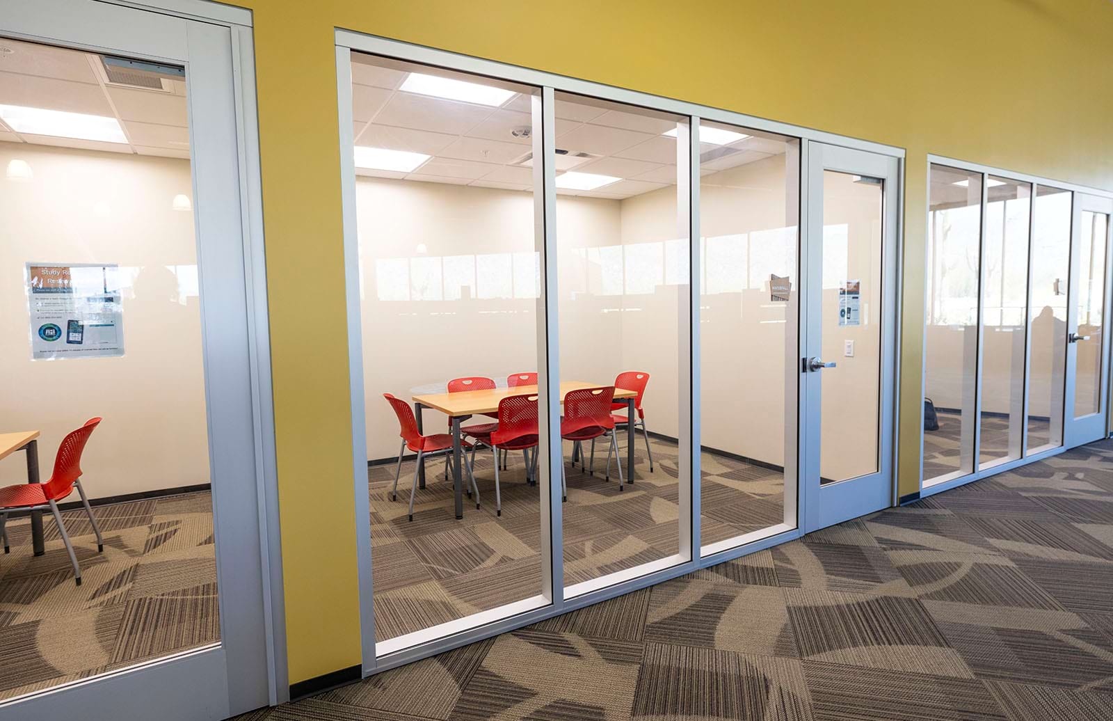 Photo of a study room at White Tank Library